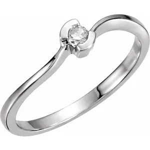 14k White Gold 0.07cttw Round Youth Promise Ring - Size 6