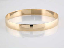 Load and play video in Gallery viewer, 14k Gold 8mm Half Round Bangle 7 3/4&quot; Bracelet In Multiple Colors
